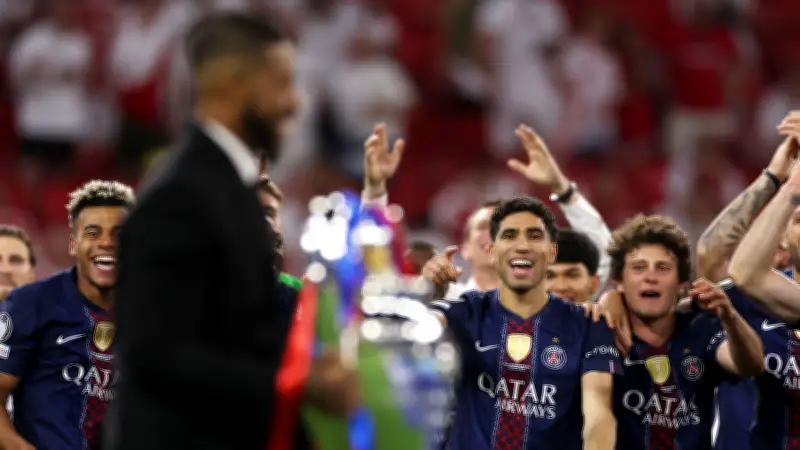 مبابي يعلق على تتويج باريس بدوري أبطال أوروبا برموز قلوب