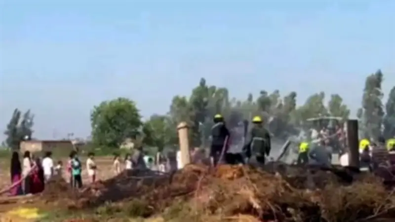 سيطرة الحماية المدنية على حريق حظيرة مواشي بالدقهلية