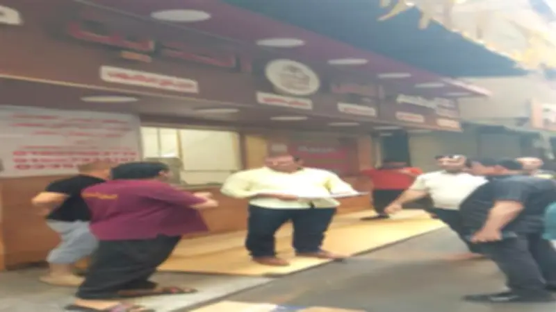 حملات مكثفة لإزالة الإشغالات ببولاق الدكرور لتحسين المظهر العام