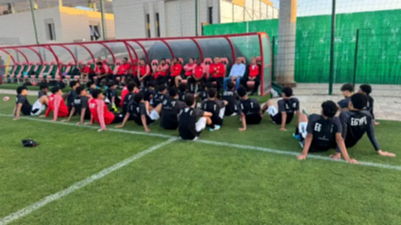 وليد درويش يوجه رسالة للاعبي منتخب الناشئين بعد التأهل لكأس العالم