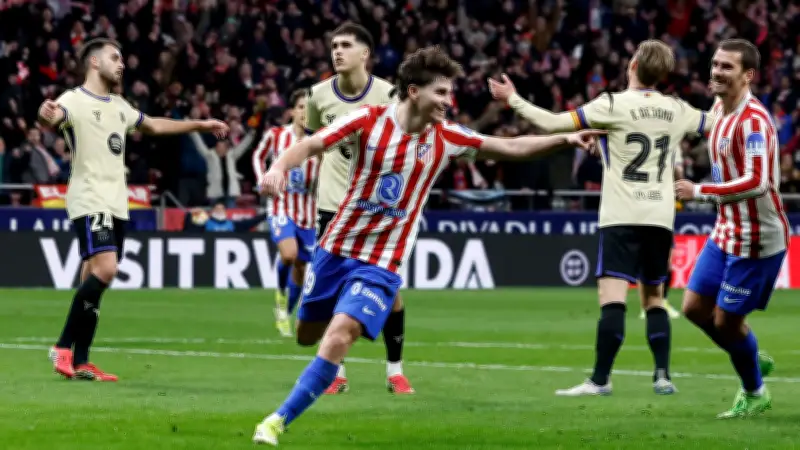 الفاريز يبلغ التلتيكو برغبته النهائية في الانتقال لبرشلونة أو أرسنال