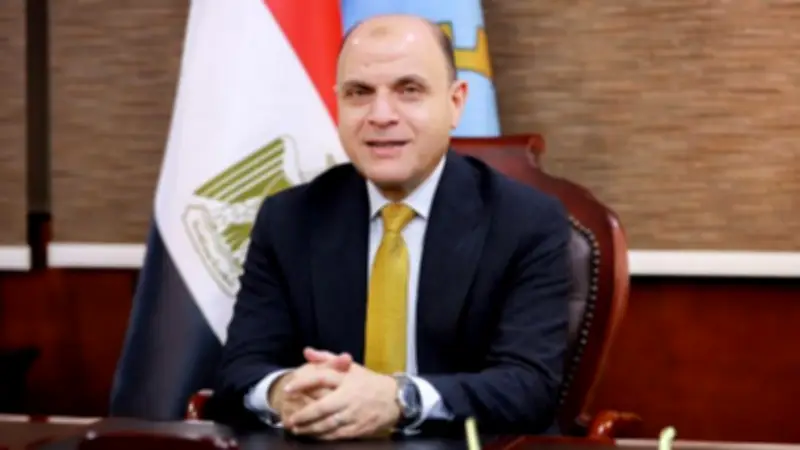 محافظ الغربية يهنئ طالبة حاصلة على المركز الثاني عالميًا في ISEF 2026