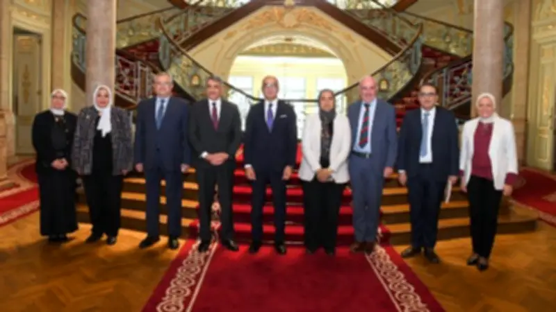 تعاون أكاديمي بين جامعتي عين شمس وRCSI البحرينية الطبية