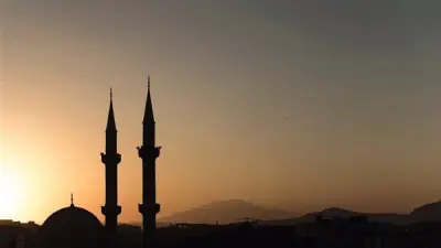 مواقيت الصلاة اليوم الأحد 10 مايو 2026 في القاهرة والمحافظات
