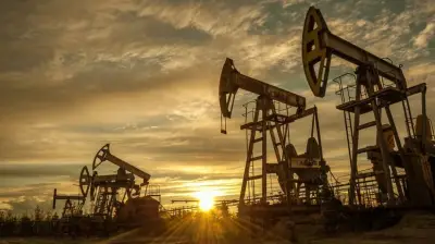 توقعات بتراجع النفط إلى 100 دولار خلال 12 شهراً