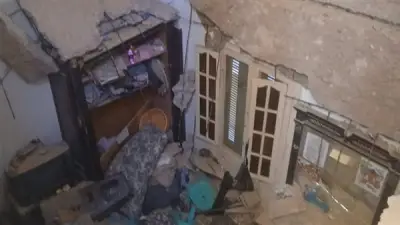 إصابة 11 شخصًا في انهيار سقف عقار بحي محرم بك بالإسكندرية