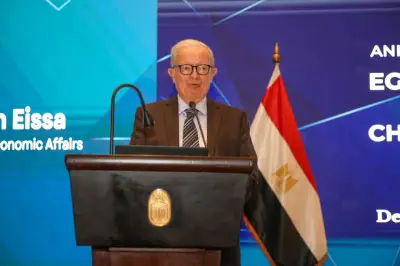 نائب رئيس الوزراء: قيد 16 شركة حكومية في البورصة تمهيداً للطرح