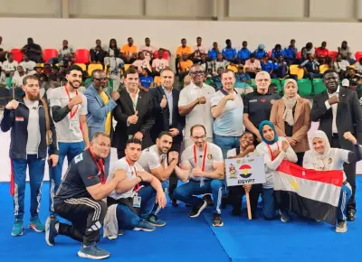 وزير الرياضة يهنئ منتخب المصارعة بعد حصد 19 ميدالية في بطولة إفريقيا