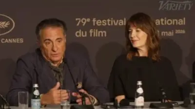 دموع آندي جارسيا في مهرجان كان بعد عرض فيلم الماس المنتظر 20 عاماً