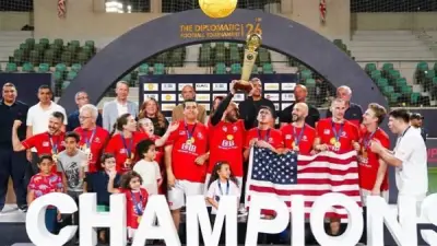 السفارة الأمريكية تتوج بلقب دوري الدبلوماسيين لكرة القدم 2026
