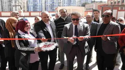 محافظ بورسعيد يفتتح مدرسة مكة المكرمة للغات بعد تطوير 22 فصلاً
