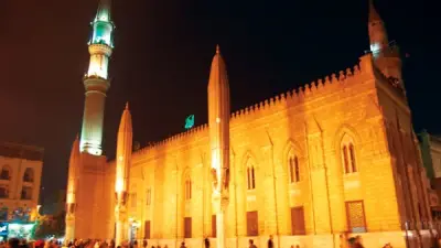 موعد أذان العشاء اليوم السبت 23 مايو 2026 في القاهرة والمحافظات