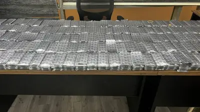 ضبط راكبة مصرية حاولت تهريب 2400 شريط دواء للإجهاض بمطار القاهرة
