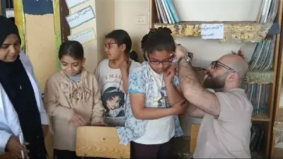 جامعة بنها تنظم قافلة طبية وتكشف على 443 طالباً في طوخ