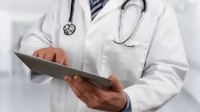 نقابة الأطباء تحتفل بيوم الطبيب الـ48 برعاية الرئيس وحضور الوزير غدا السبت