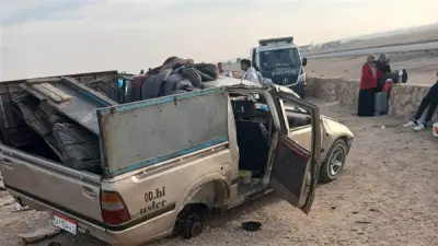 إصابة 6 أشخاص في انقلاب سيارة ربع نقل بطريق الجيش بالمنيا