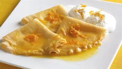 طريقة عمل الكريب سوزيت: الحلوى الفرنسية الفاخرة في المنزل