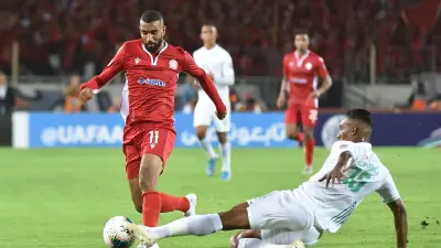 عقوبة غير مسبوقة تضرب ديربي الدار البيضاء بين الرجاء والوداد