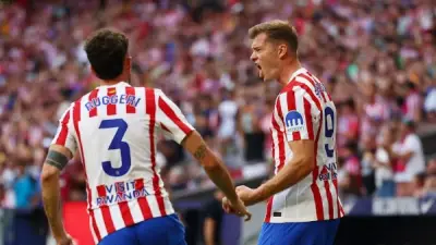 أتلتيكو مدريد يهزم فالنسيا بثنائية في الدوري الإسباني