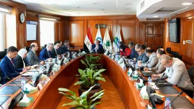 وزير البترول يؤكد على التوسع في التكنولوجيا لاستكشاف الغاز بالصحراء الغربية