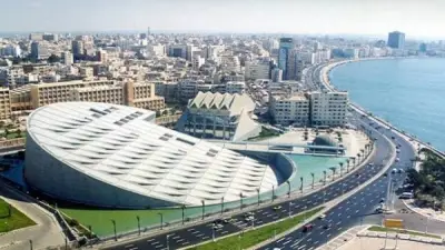 فصل طالبتين لمدة عام بعد اعتدائهما على زميلة في الإسكندرية