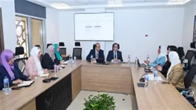 البيئة تناقش تعزيز المشاركة المصرية بجائزة زايد للاستدامة