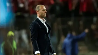شوبير يحرس عرين الأهلي أمام إنبي في الدوري المصري