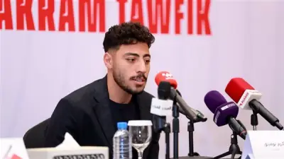 الأهلي يقترب من حسم استعادة أكرم توفيق من الشمال القطري