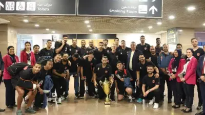 بعثة رجال طائرة الأهلي تعود للقاهرة بكأس إفريقيا للأندية