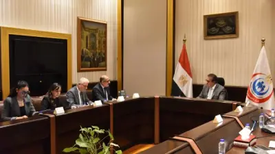 وزير الصحة يبحث مع خبراء تطوير منظومة زراعة الأعضاء والنخاع