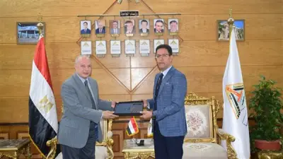 بروتوكول تعاون بين جامعة بنها وصندوق دعم صناعة الغزل والمنسوجات