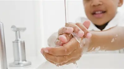 مستشفيات الجيزة تحتفل باليوم العالمي لغسل اليدين بتوعية شاملة لمكافحة العدوى