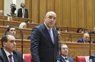 عاصم الجزار يطالب بإعادة هيكلة التشريعات الاقتصادية لجذب الاستثمارات المنتجة