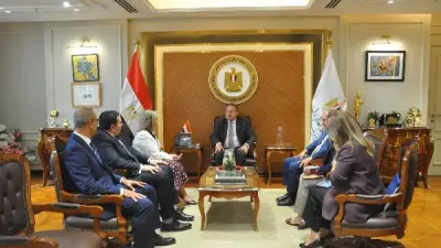 وزير التعليم العالي يبحث تعزيز التعاون الأكاديمي مع جامعة بورنموث البريطانية