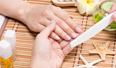وصفات منزلية بسيطة لأظافر قوية وطويلة بدلاً من المنتجات الصناعية
