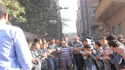 ممر شرفي بطول كيلومتر لتكريم كبير معلمي مدرسة بالواسطى في بني سويف