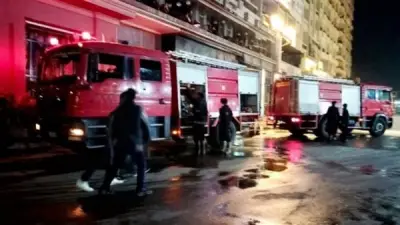 المعمل الجنائي يفحص موقع حريق مطعم أسماك شهير بفيصل
