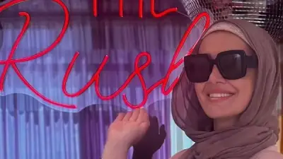 حلا شيحة تدعم شقيقتها رشا في افتتاح أكاديمية لتعليم الرقص