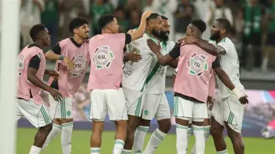 أهلي جدة يهزم الفتح بثلاثية توني في الدوري السعودي