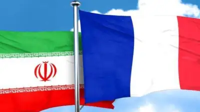 فرنسا تهدد إيران: لن نرفع العقوبات ما لم يُفتح مضيق هرمز