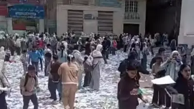 تمزيق طلاب بالدقهلية للكتب الدراسية يثير غضب الأهالي ومطالبات بالتحقيق