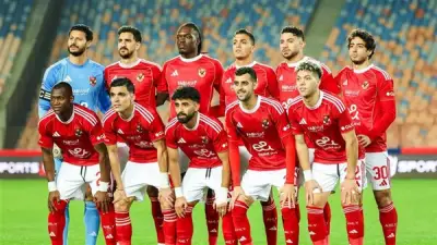 توروب يحسم الجدل حول الظهير الأيسر للأهلي أمام المصري