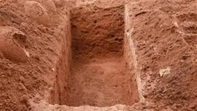 تفسير رؤية القبر المفتوح في المنام وتأثيرها على الحالة النفسية