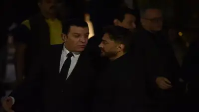 نجوم الفن والغناء في عزاء هاني شاكر.. صور مؤثرة