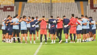 كامل أبو علي يدعم معسكر المصري قبل مواجهتي الأهلي وزد