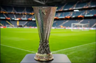 أستون فيلا يقلب الطاولة على نوتنغهام فورست ويتأهل لنهائي الدوري الأوروبي