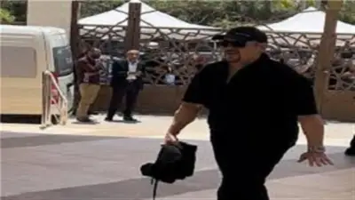 هشام عباس يعلق لأول مرة على قراءة أسماء الله الحسنى في جنازة هاني شاكر