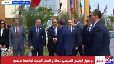 الرئيس السيسي يصل إلى مقر جامعة سنجور الجديد ببرج العرب لافتتاحه مع ماكرون