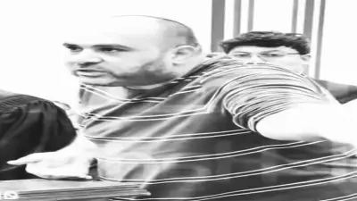مستشار سابق يقف في قفص الاتهام بتهمة قتل زوجته في أكتوبر