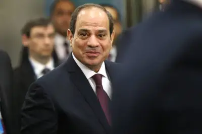 الرئيس السيسي يصل جامعة سنجور بمدينة برج العرب الجديدة